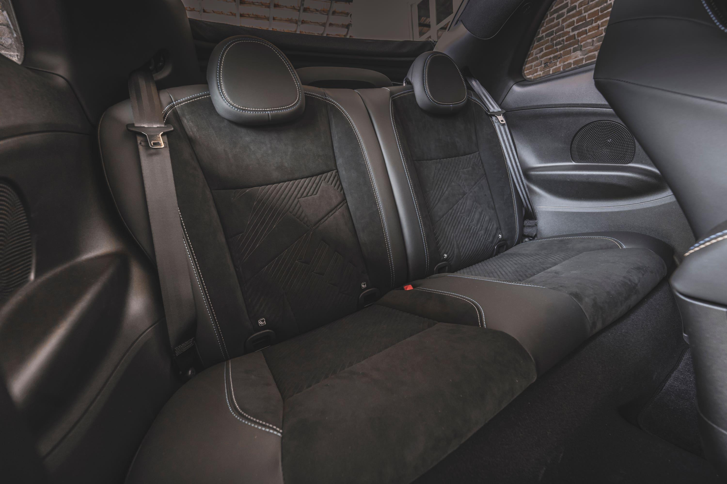 Abarth 500e seats Abarth 500e seats